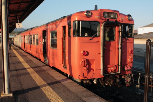 キハ47系　吉備線　普通列車（総社駅）