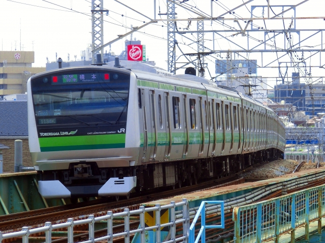 横浜線E233系