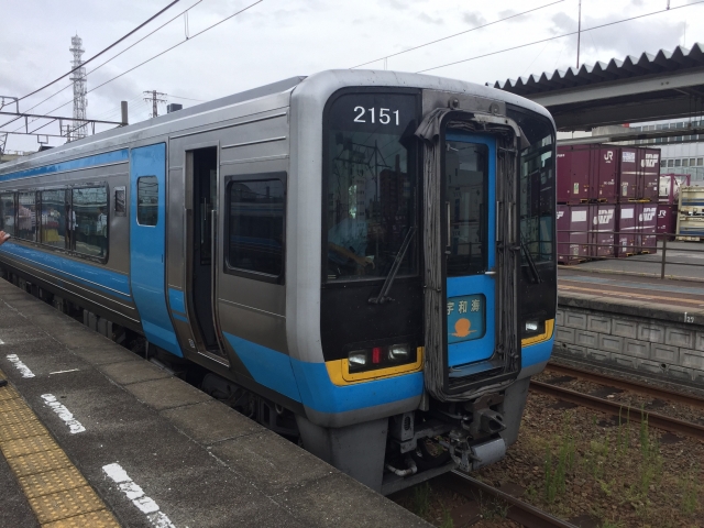特急「宇和海」松山駅