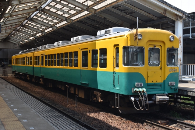 富山地方鉄道10030系