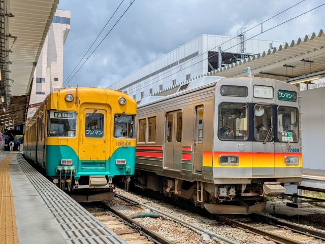富山地方鉄道車両