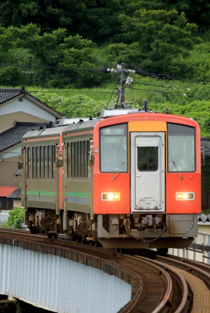 高山本線(キハ120形）