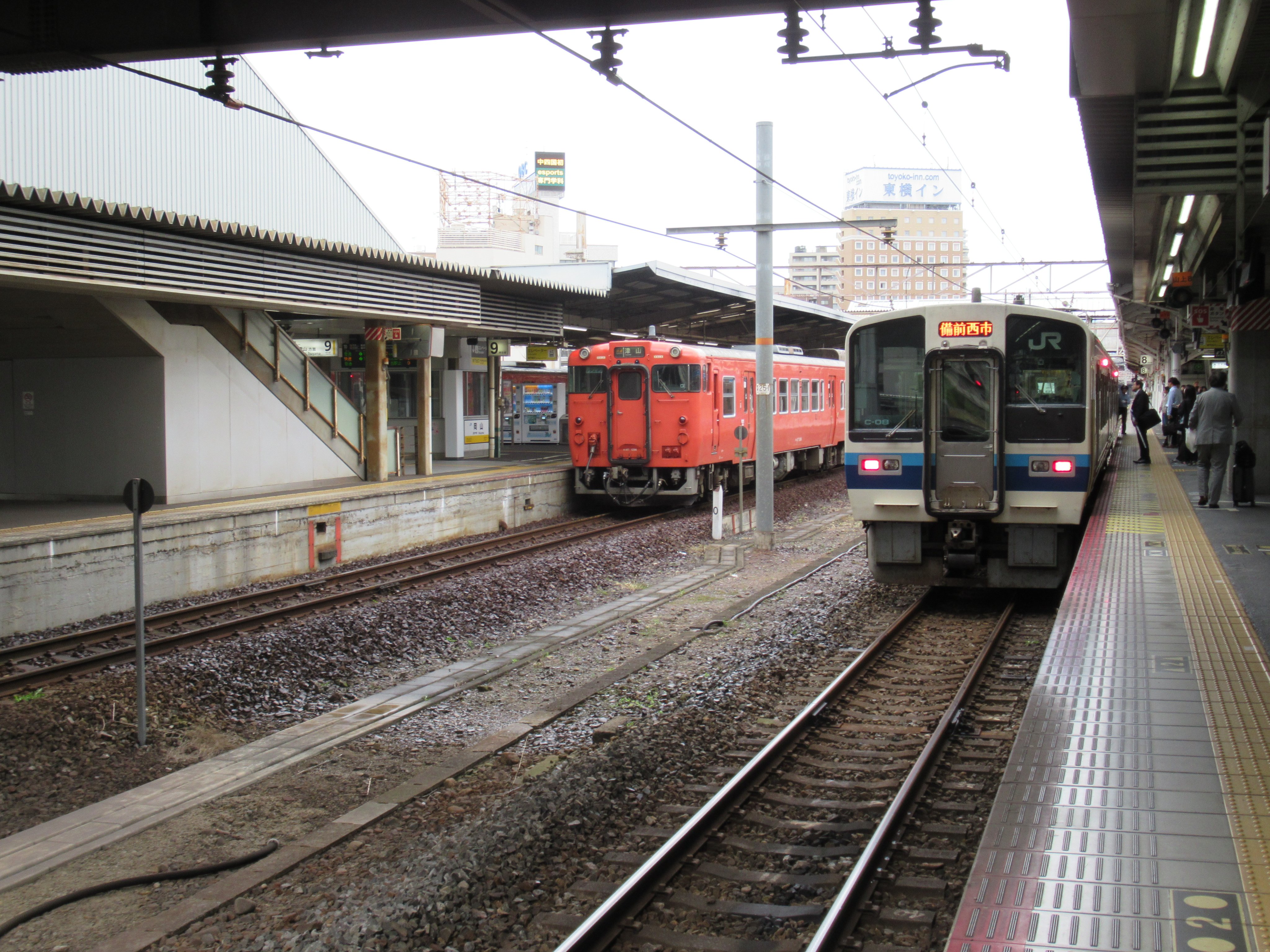 瀬戸大橋線　備前西市行き