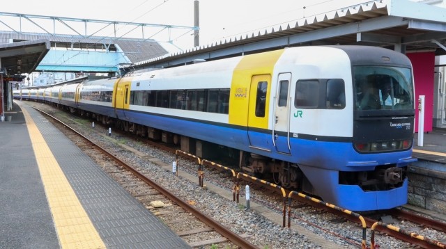255系銚子駅