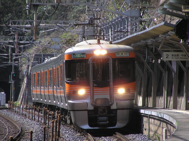 313系8000番台「セントラルライナー」