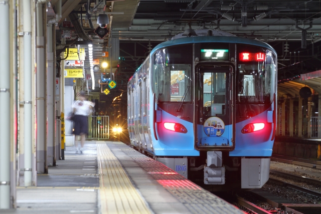 IRいしかわ521系