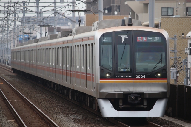 東葉高速鉄道2000系