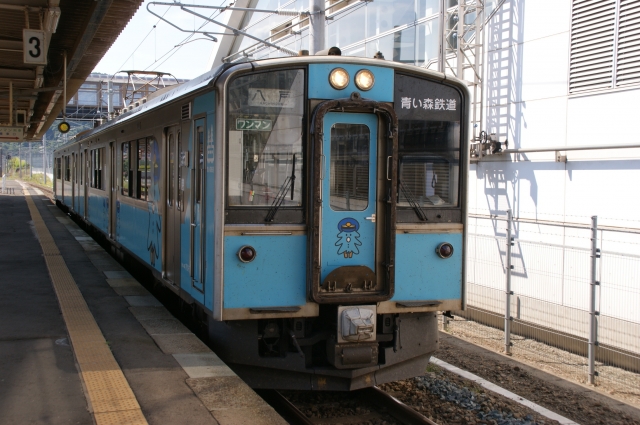 青い森鉄道701系