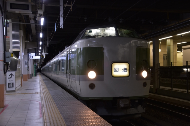 189系あさま色（長野駅）