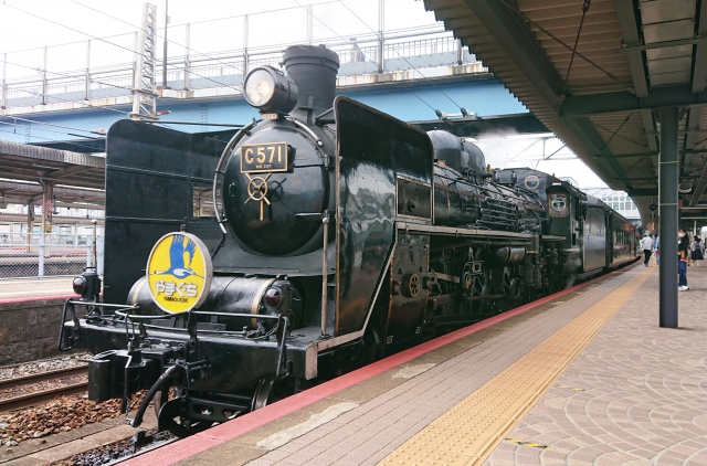 SLやまぐち号C57