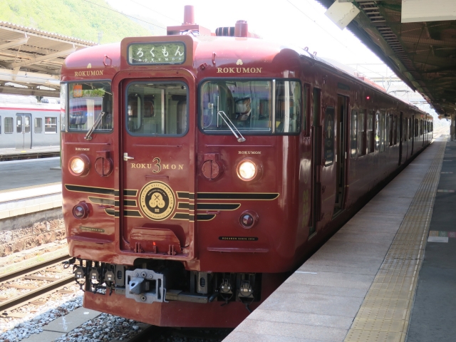 しなの鉄道線 115系 ろくもん