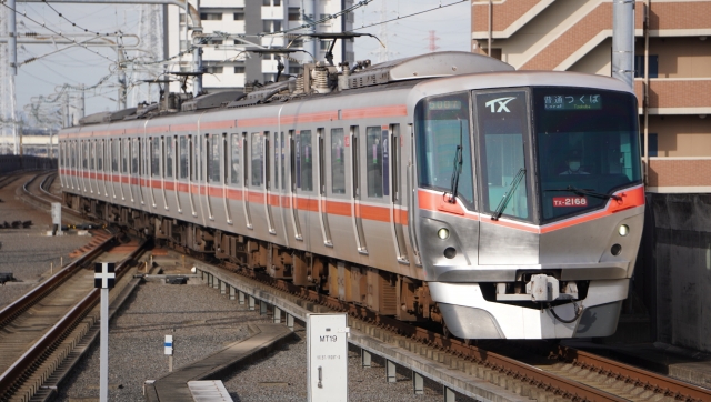 つくばエクスプレスTX2000系