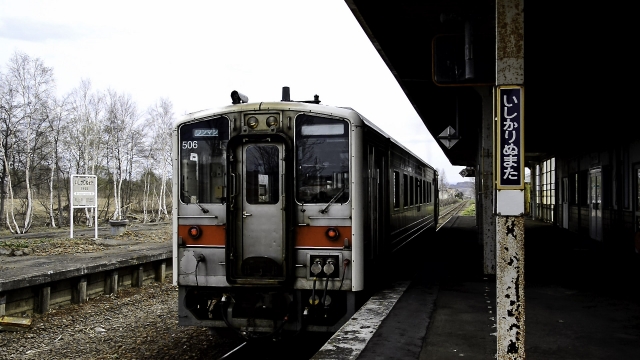 石狩沼田駅とキハ５４