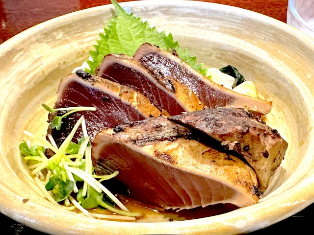 鰹のタタキ　カツオ　高知　郷土料理