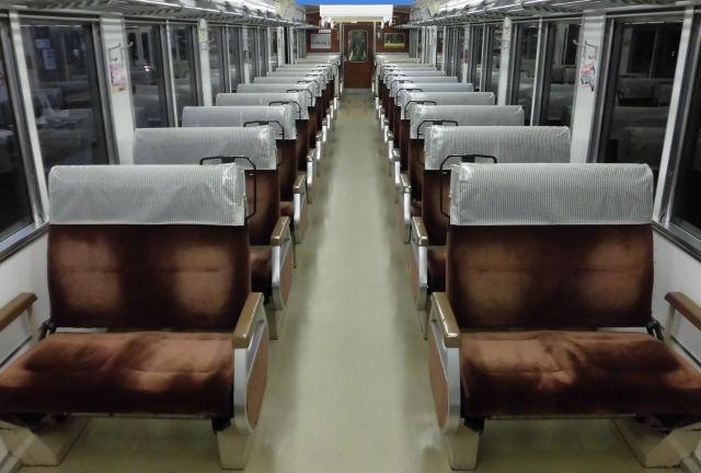 117系の車内（転換クロスシート）