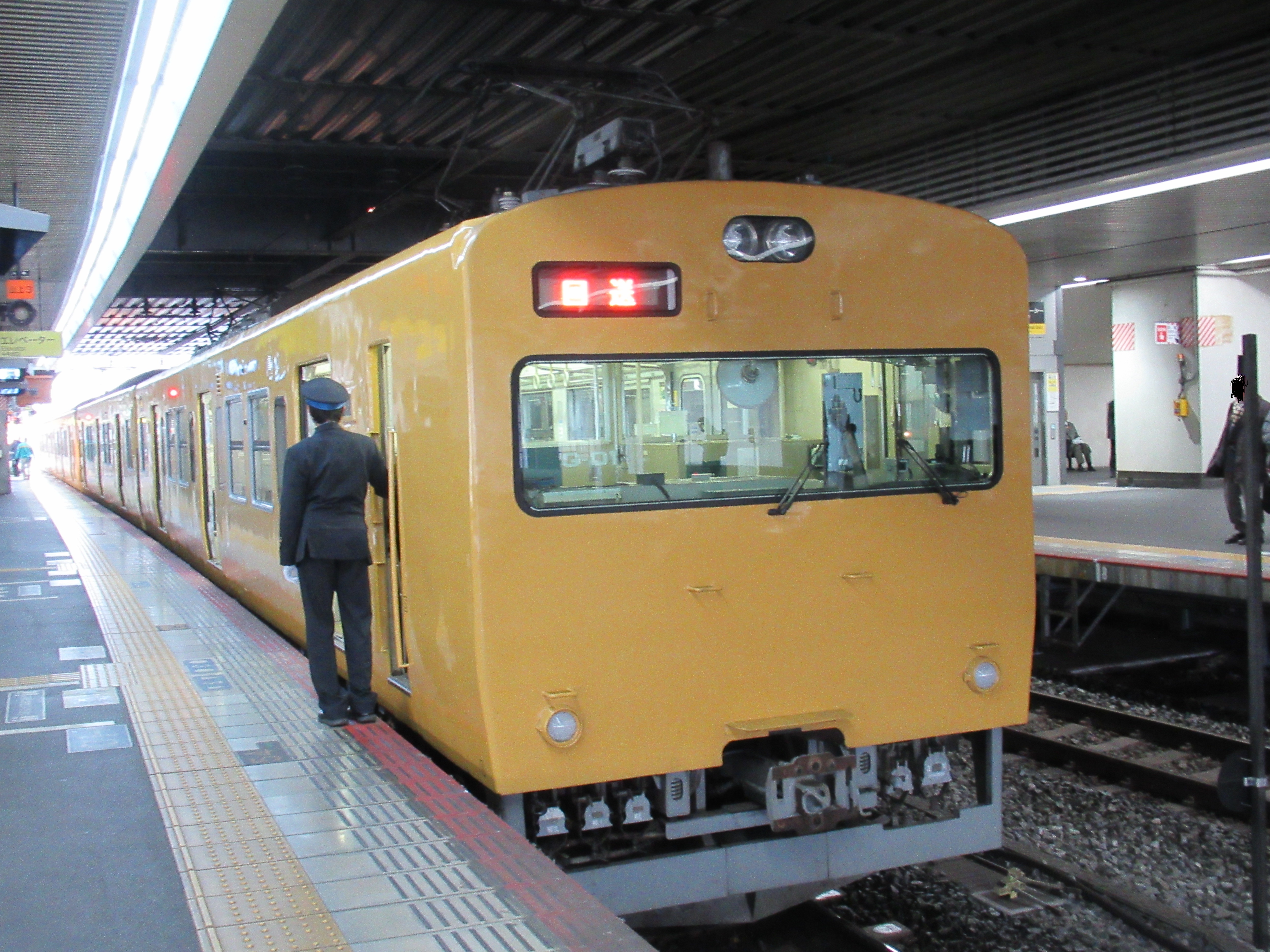 115系G-01編成（岡山駅）