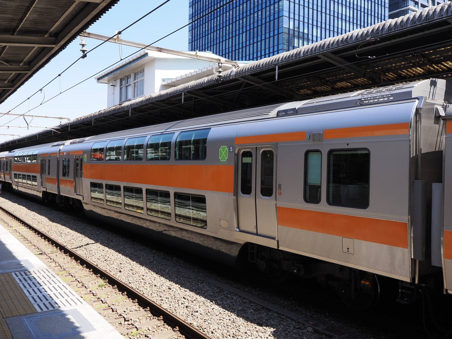 JR東日本E233系中央快速線グリーン車