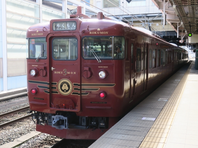 しなの鉄道115系S8編成「ろくもん」