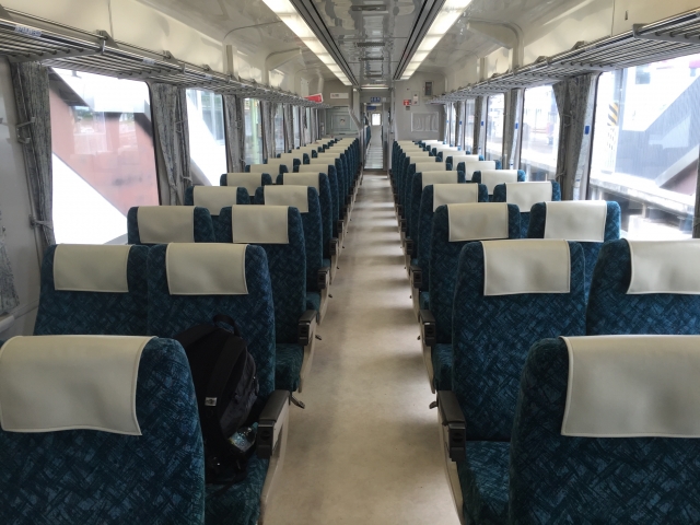 キハ110 リクライニングシート