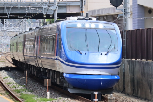 智頭急行HOT7000系スーパーはくと（京都・大阪～鳥取・倉吉）