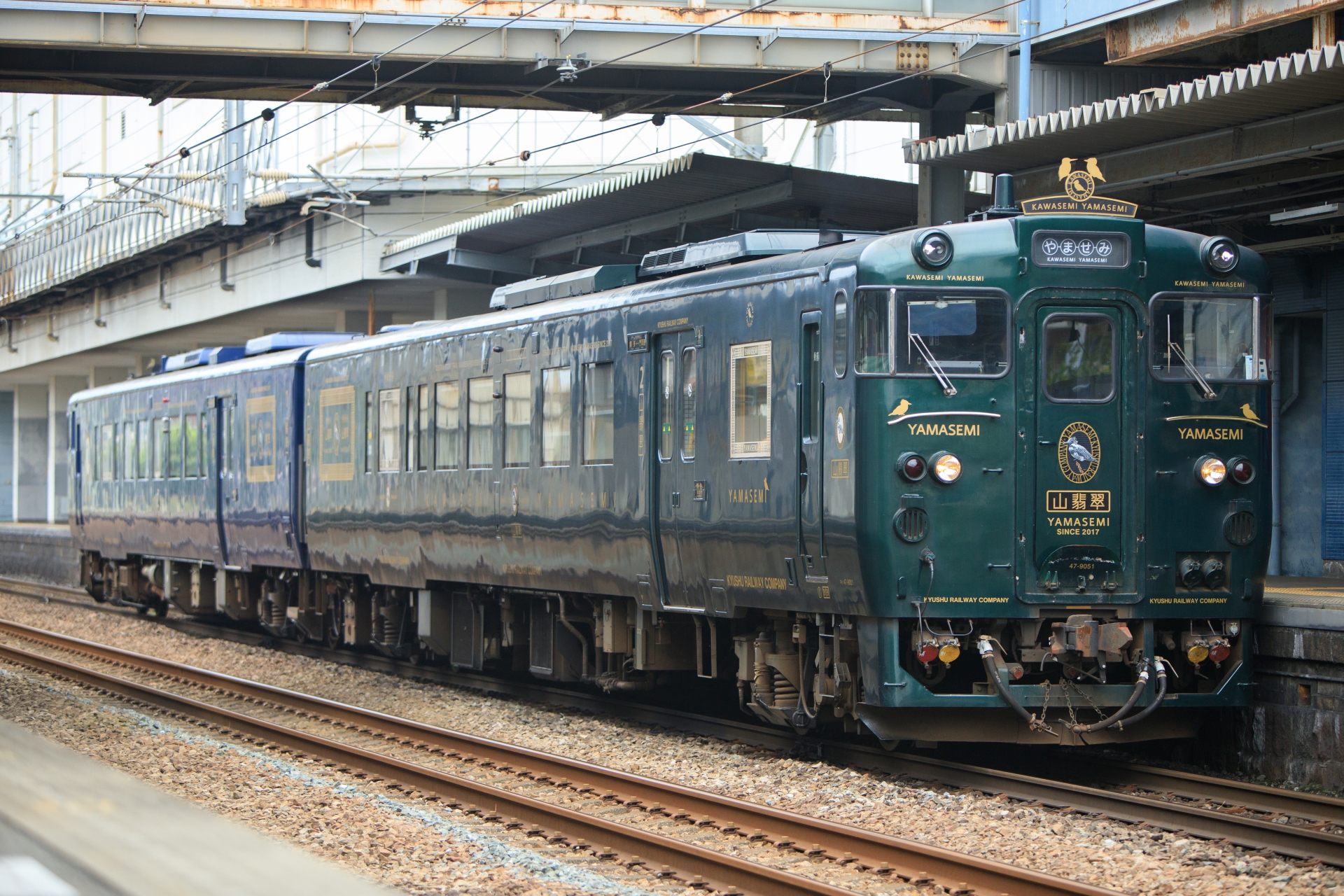JR九州観光列車キハ47系「かわせみやませみ」
