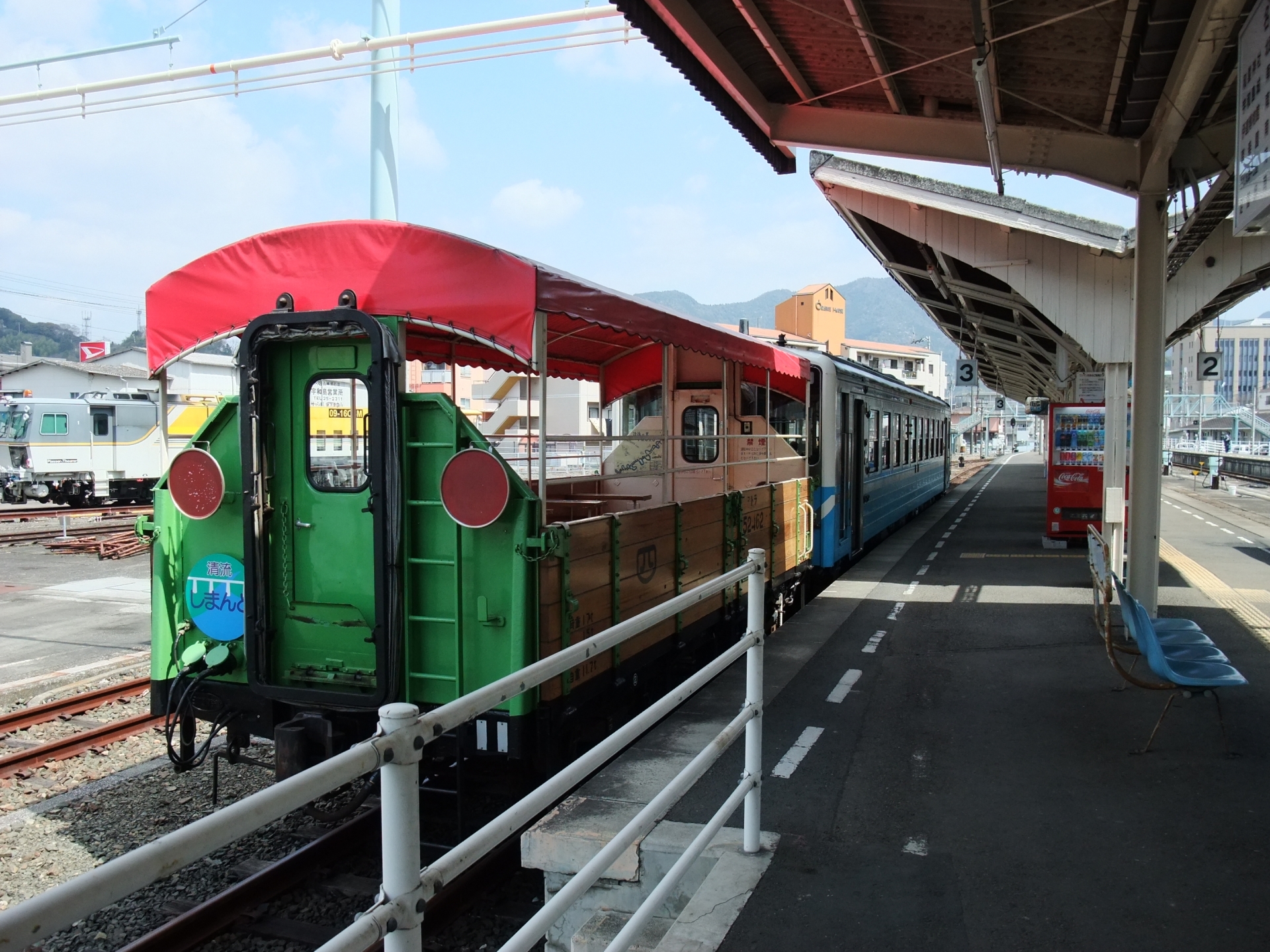 予土線の観光列車「清流しまんと号」