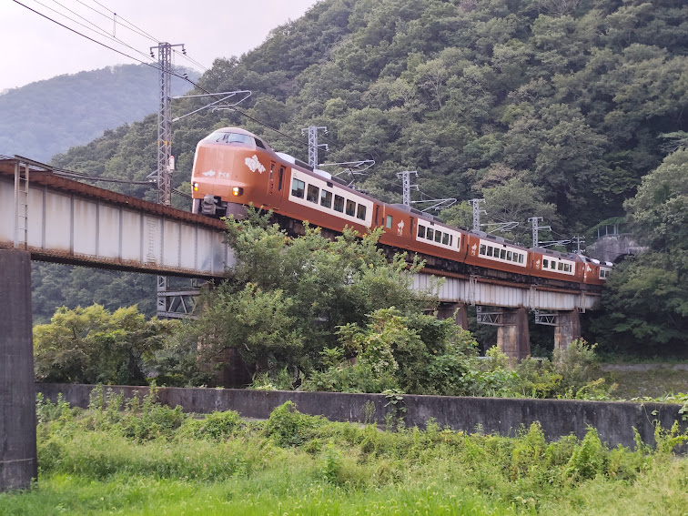 伯備線特急「やくも」