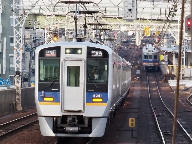 南海本線 8300系 新今宮駅