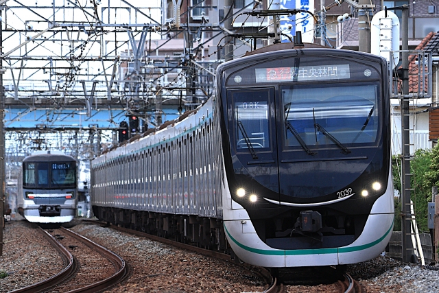 東急田園都市線2020系