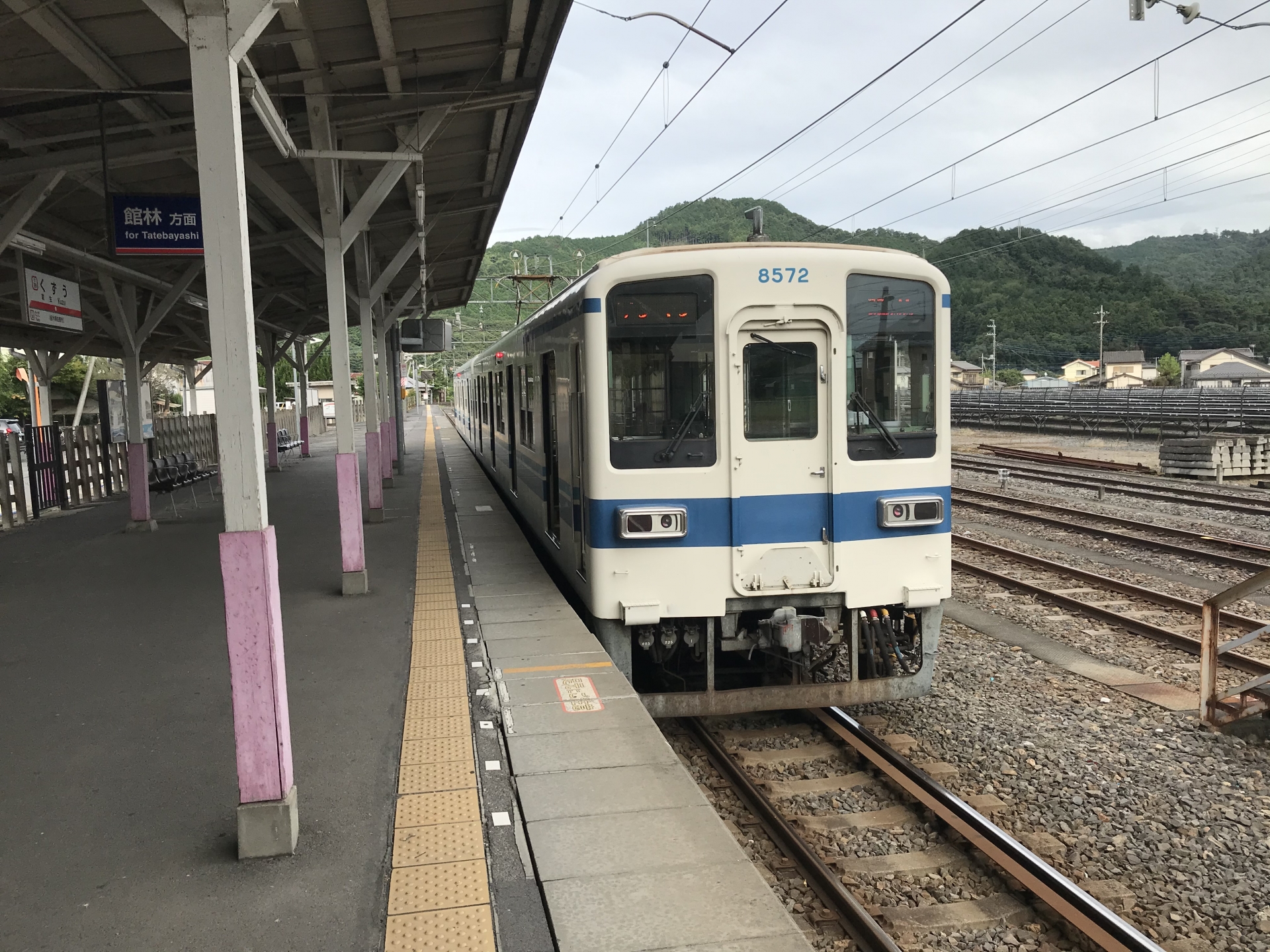 東武鉄道佐野線「葛生駅」ホーム