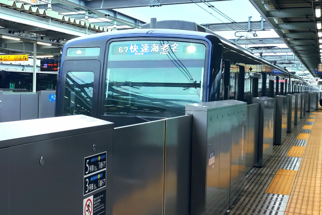 相鉄本線星川駅のホームドア