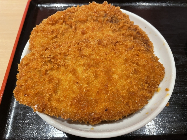 秩父 わらじかつ丼