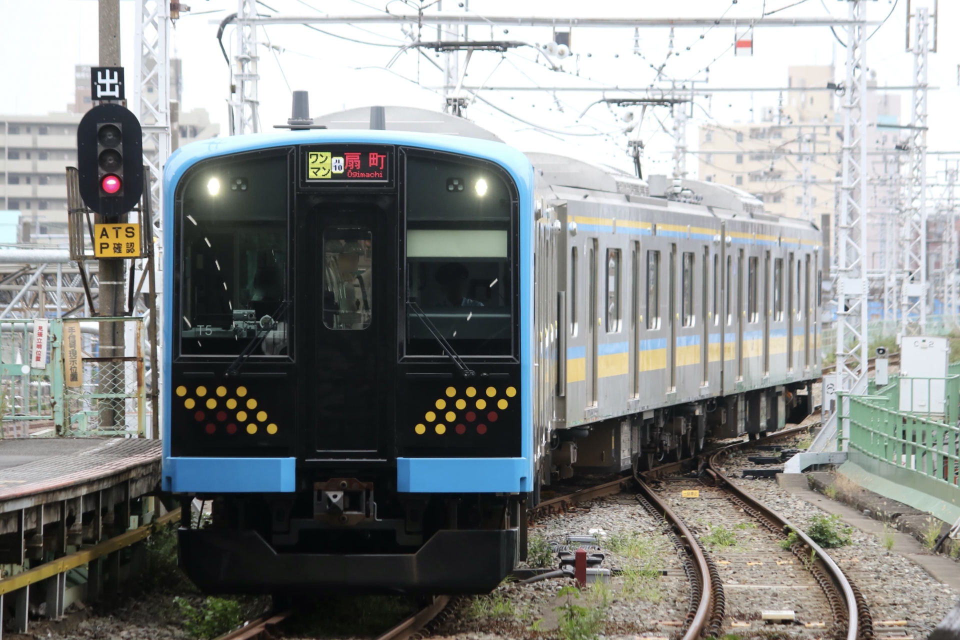 鶴見線 E131系1000番台