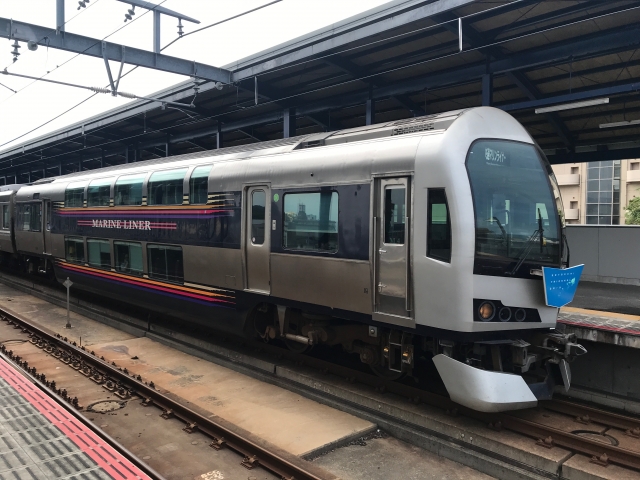 7200系＋7000系　坂出駅