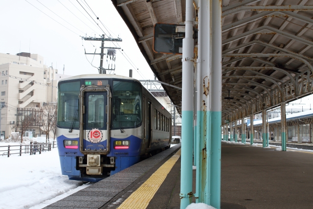 えちごトキめき鉄道（直江津駅）