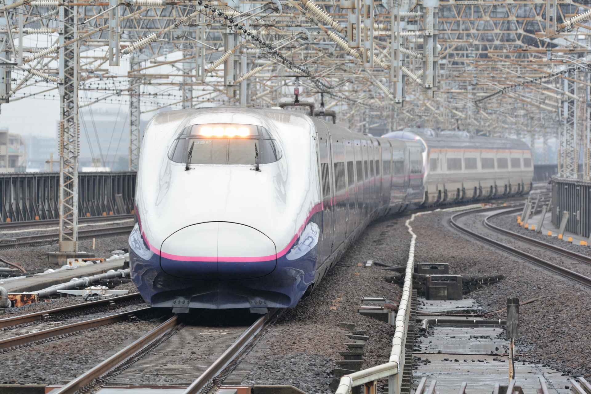 上越新幹線E4系