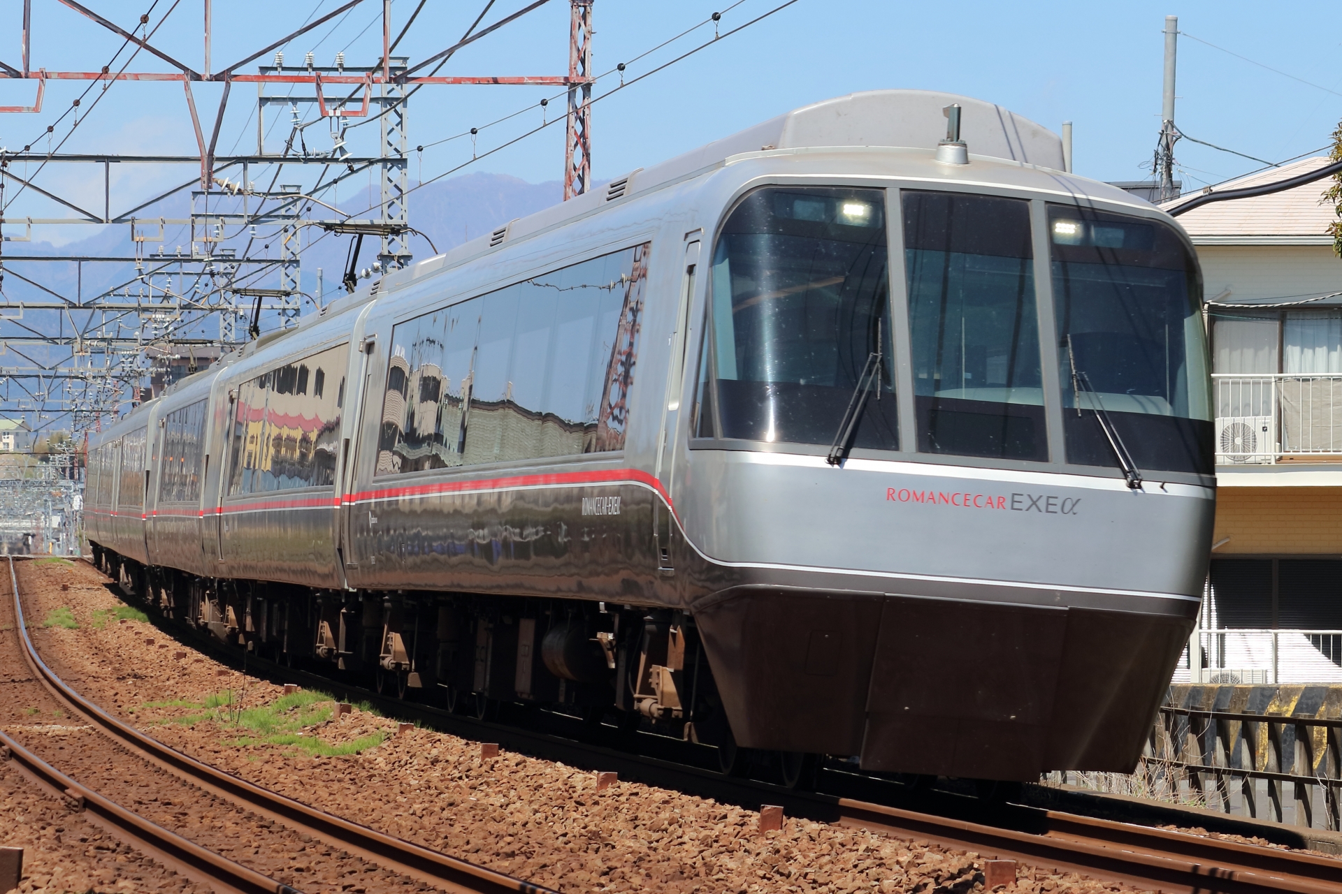 小田急30000形ロマンスカ―･EXEα