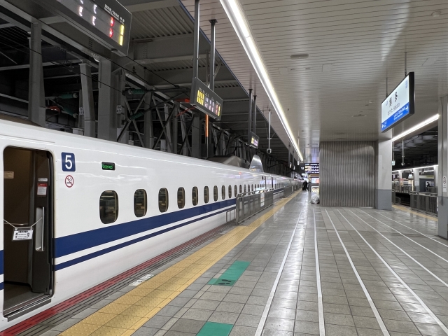 山陽新幹線（博多駅）