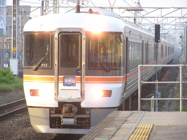 快速ムーンライトながら（373系）