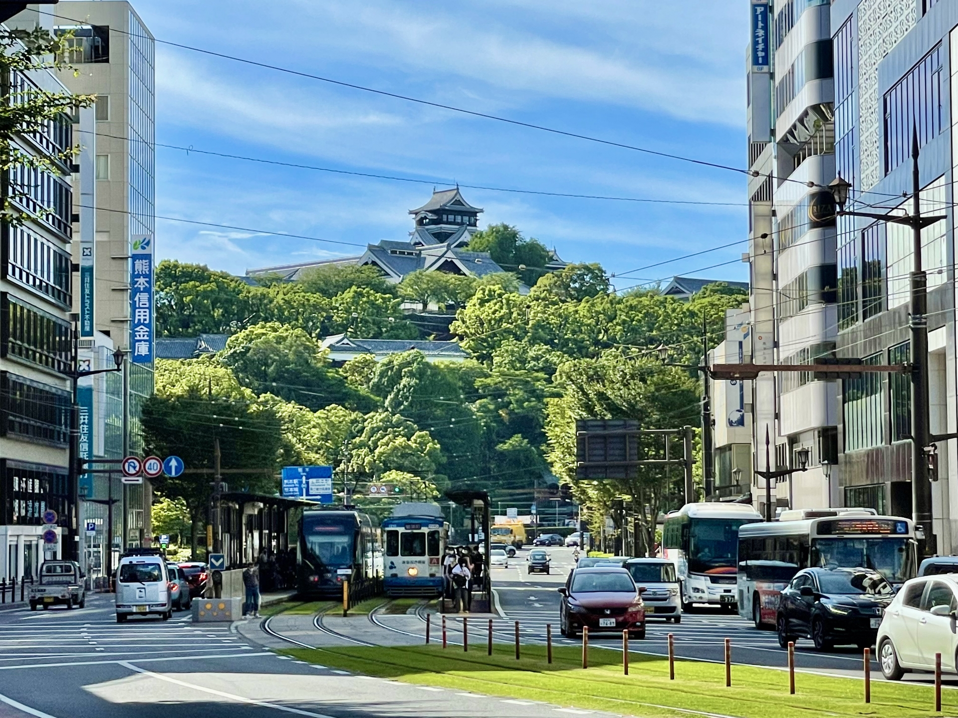 熊本城と路面電車