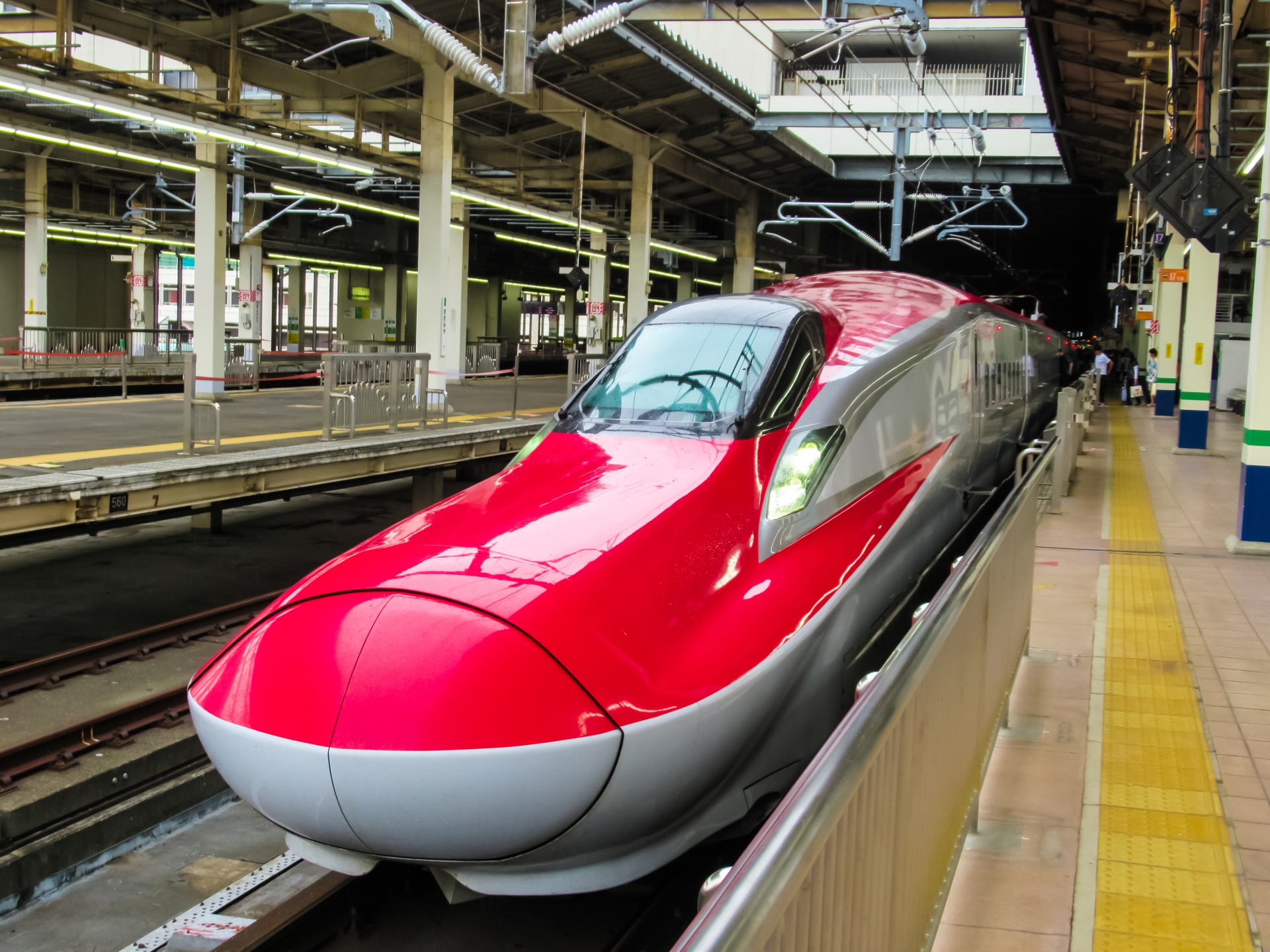 秋田新幹線こまちE6系