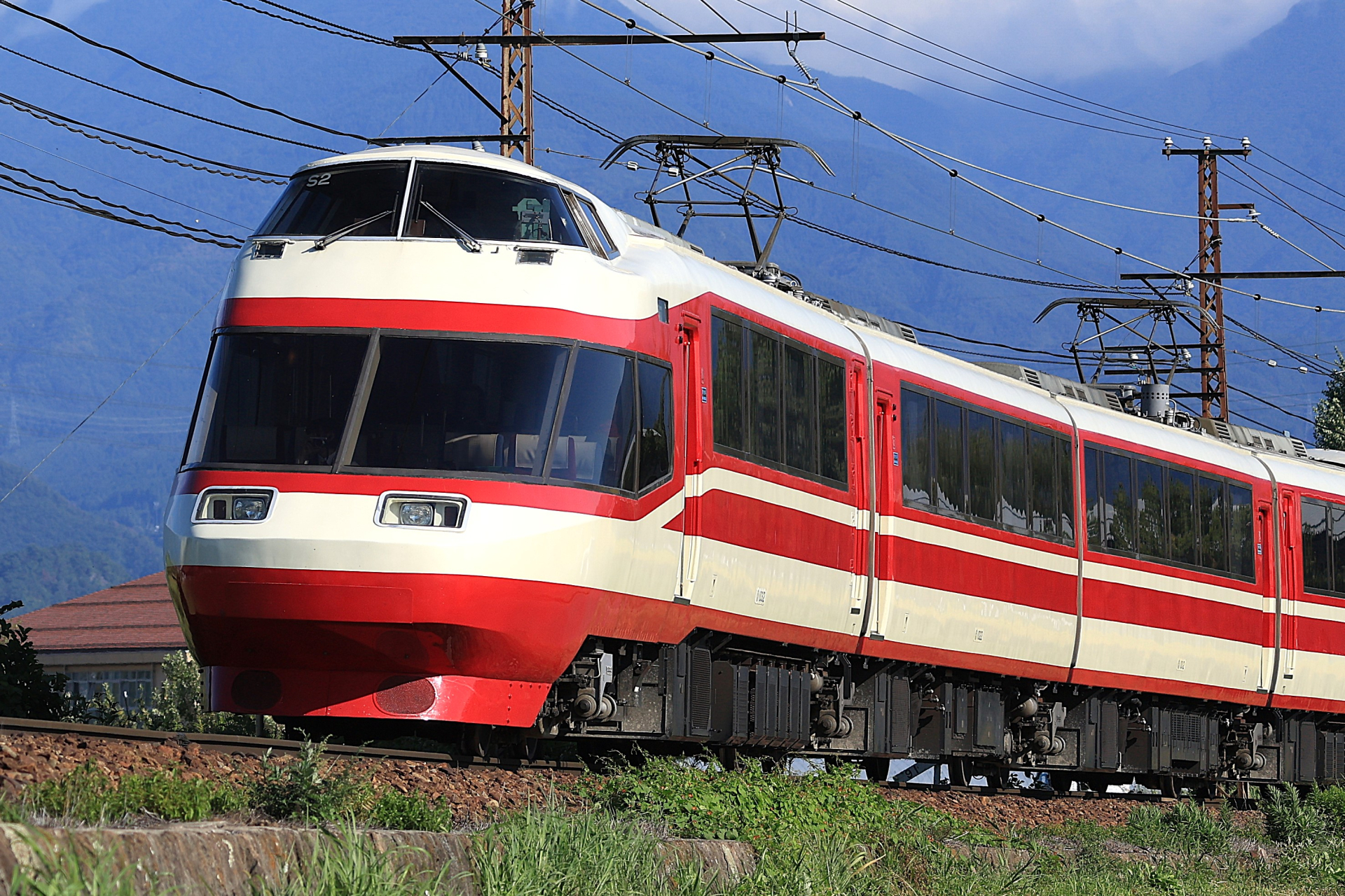 長野電鉄 1000系「ゆけむり」
