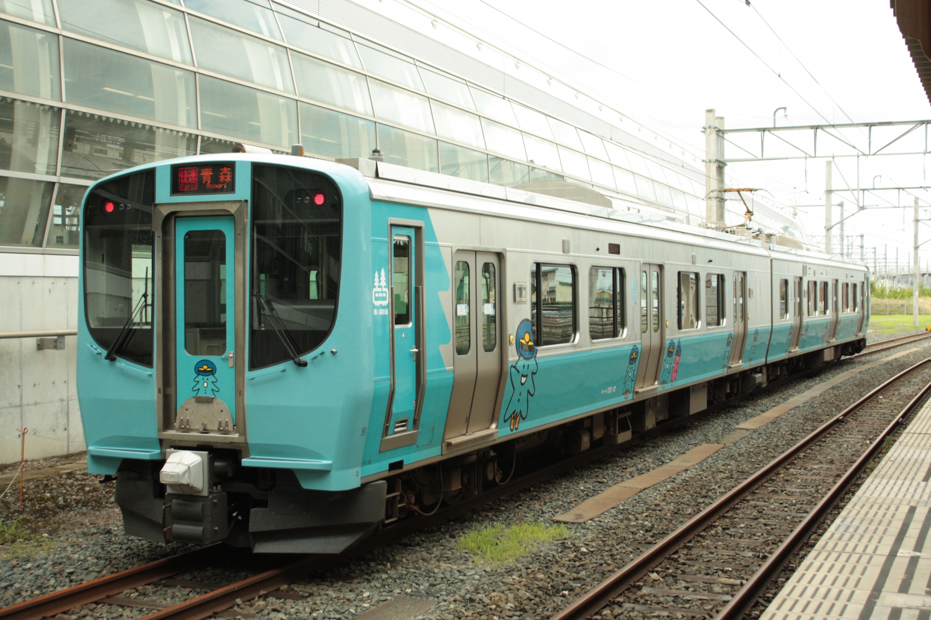 青い森鉄道（703系）