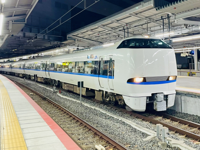 サンダーバード（新大阪駅）