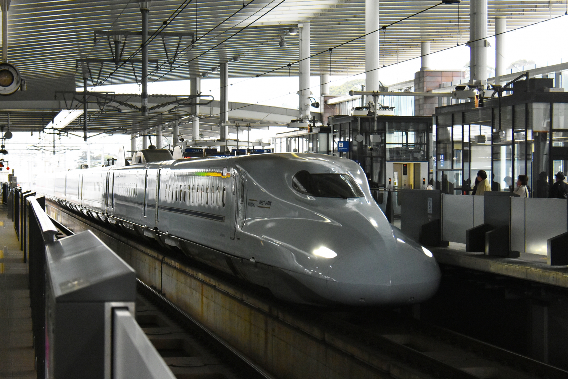 九州新幹線（熊本駅）