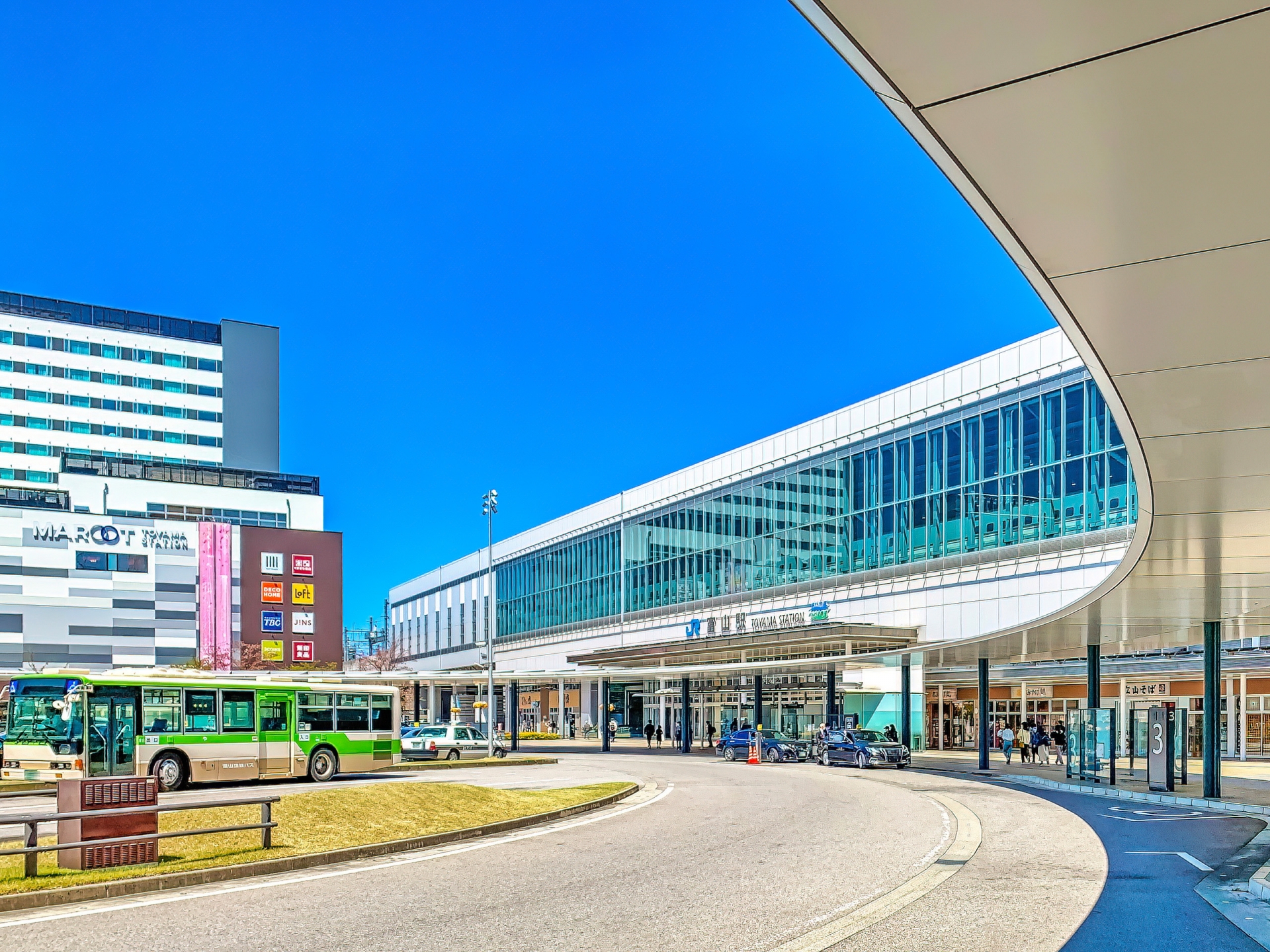 富山駅