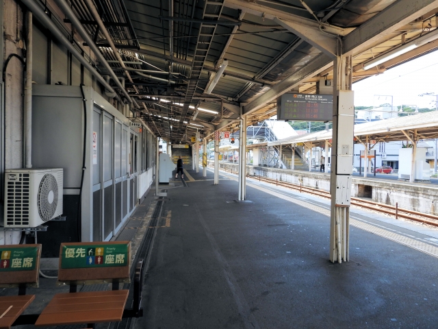 笠岡駅上りホーム