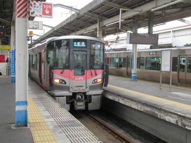 宇野線（茶屋町駅）227系