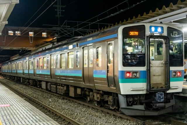 JR東日本211系（夜）
