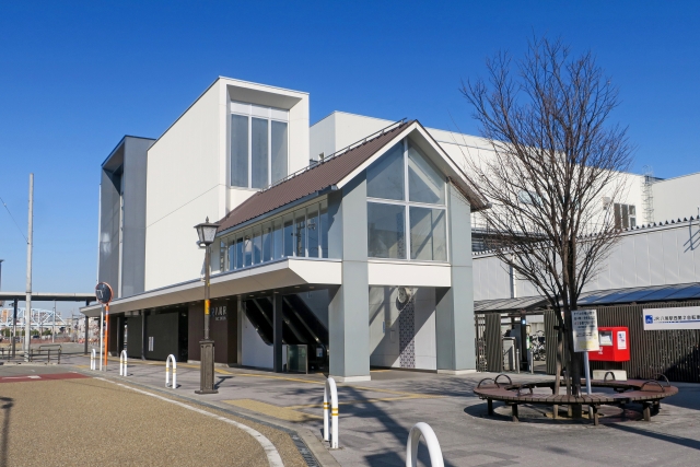 JR西日本（八尾駅）